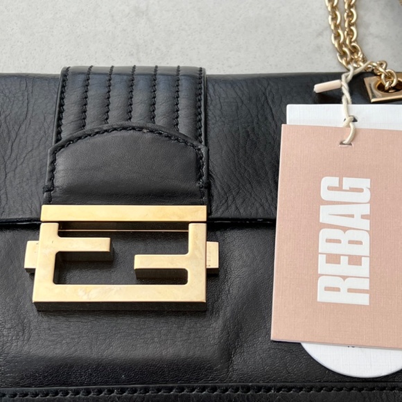 Authentic Fendi  baguette bag - Picture 4 of 12